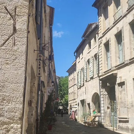 L'echauguette D'uzes Apartment *